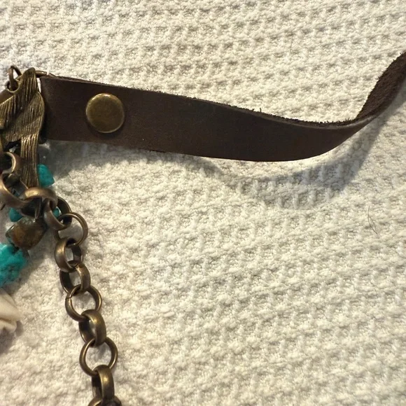 Rare Bird Necklace with Turquoise Star & Leather Tassel 🌵 - Picture 11 of 12